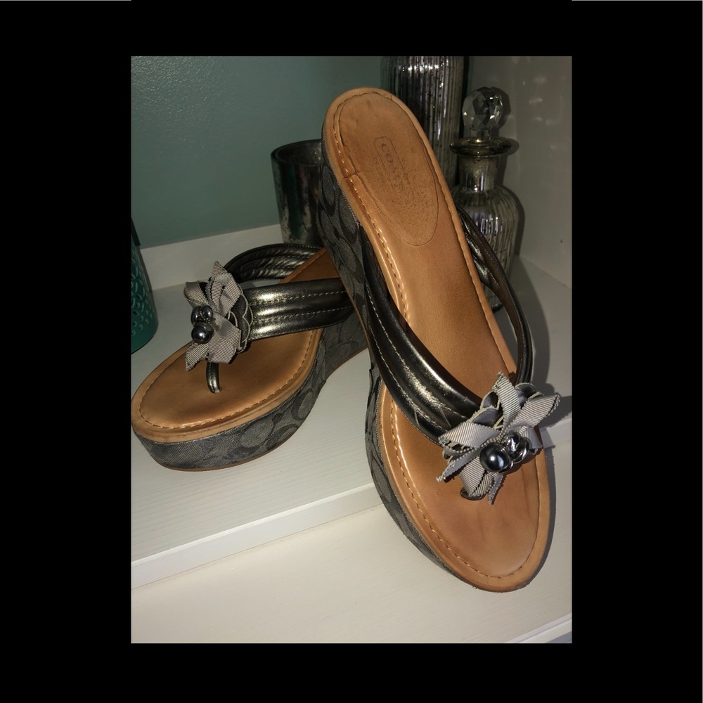 Coach “Ella’s” 🍸